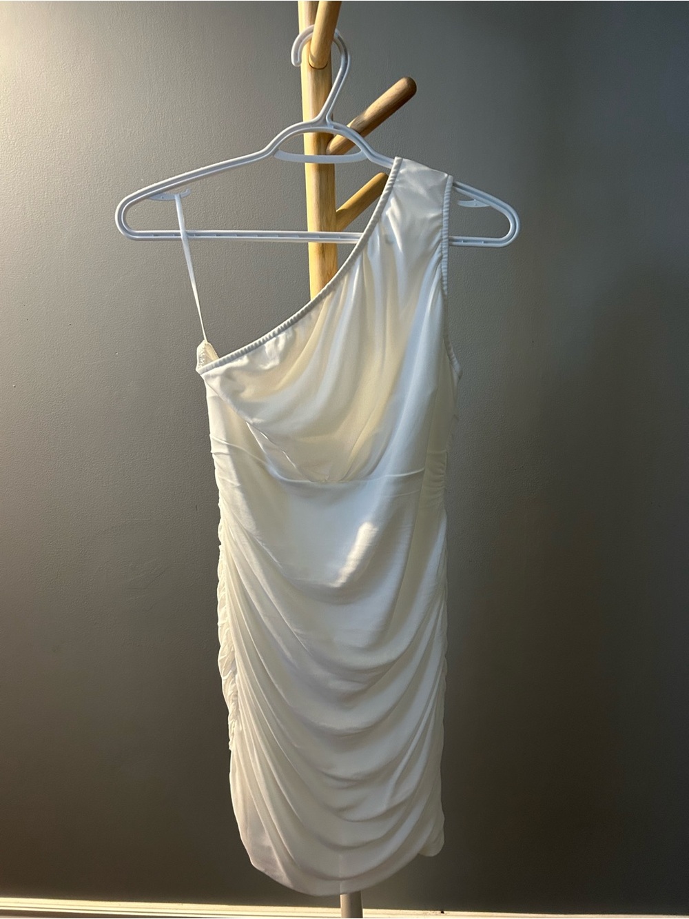 One-Shoulder White Ruched Bodycon Dress